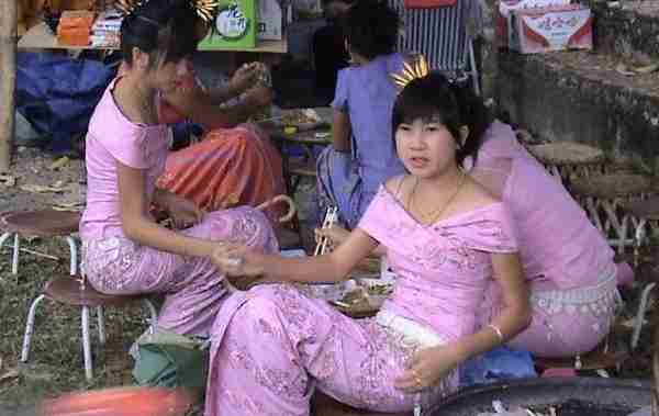 去缅甸旅游，1000元人民币可以兑换22万缅甸币，能干什么事情？