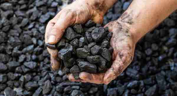 煤炭板块大幅下跌原因何在？现在是抄底的机会吗？