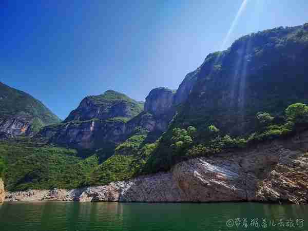 巫山这条最美峡谷，雄奇峻秀堪比长江三峡，绝壁悬棺更是令人赞叹