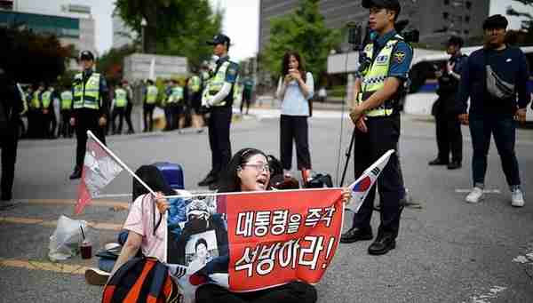 朴槿惠监狱生活，不出门不在公共区域洗澡，拒绝见家人住12平单间