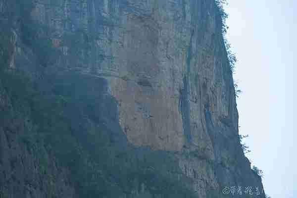 巫山这条最美峡谷，雄奇峻秀堪比长江三峡，绝壁悬棺更是令人赞叹