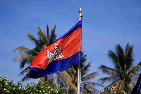 柬埔寨的困境背后：红色高棉的残忍统治，底层白人的天堂