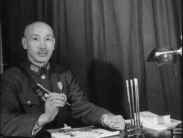 1946年王若飞不幸坠机逝世，50年后特务临终坦白：我用磁铁干的