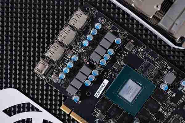 耕升 GeForce RTX 4070 星极皓月 OC评测：清新雅致的2K光追游戏神器